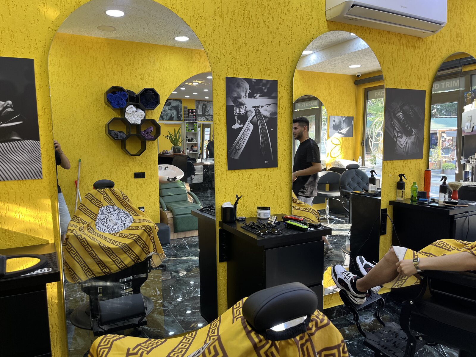 Salon ayna ve istasyon